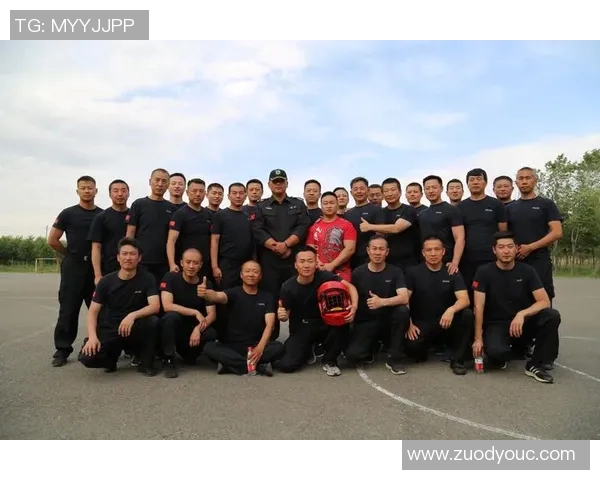 南京飞盘队边路渗透创新策略解析与战术演变探讨